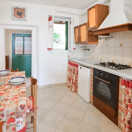1 Bedroom Cozy In *